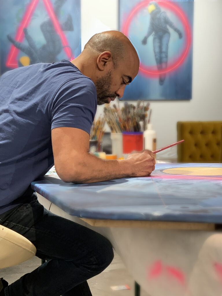 Personal Radiography – Charles Castro - Porträt Beim Malen im Atelier